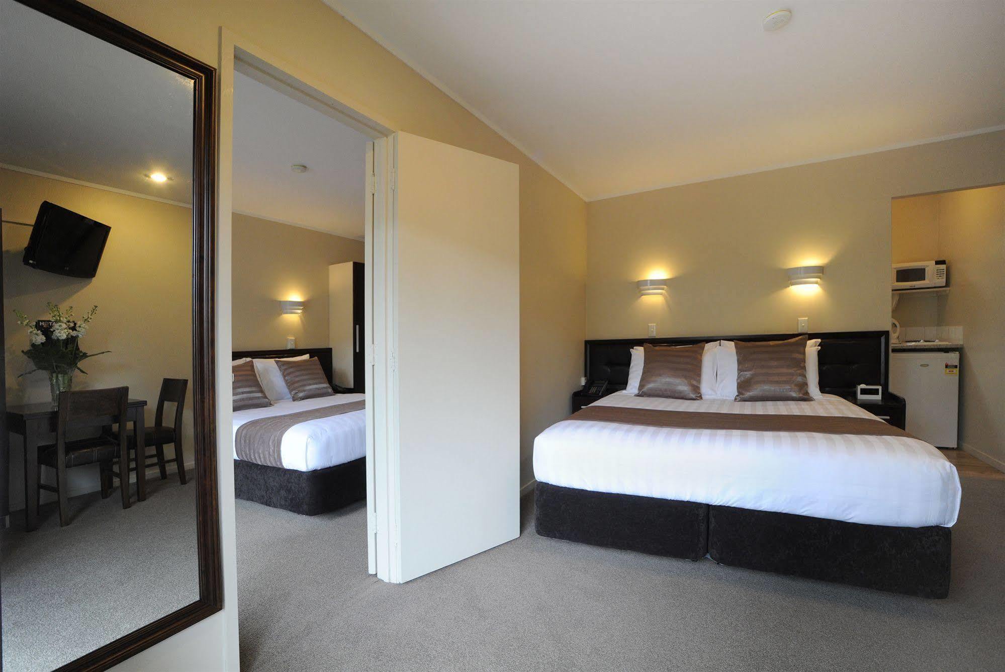 Tudor Court Motor Lodge Auckland Zewnętrze zdjęcie